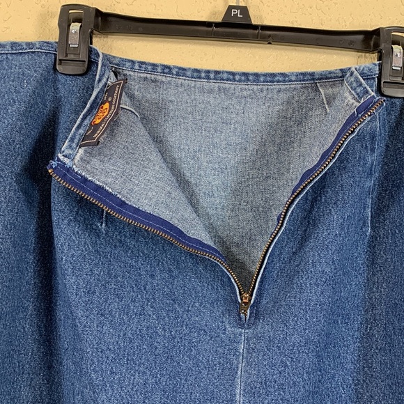 Route 66 Denim Jean Skirt Blue with Floral Embroidery 18W . - Picture 9 of 13